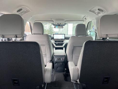 New 2026 Ford Explorer Active w/ Active Comfort Package image 12