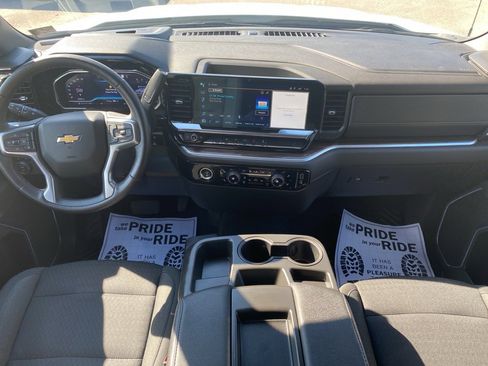 Used 2022 Chevrolet Silverado 1500 LT image 16
