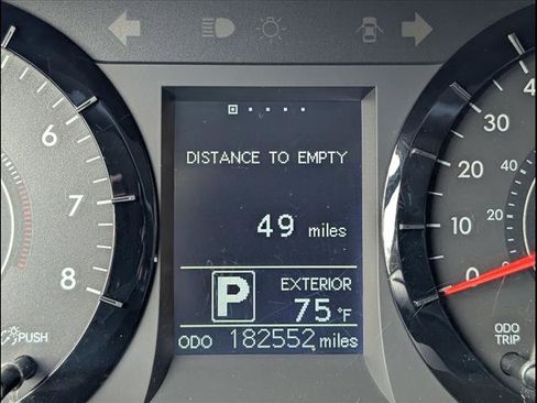 Used 2016 Toyota Sienna LE image 10