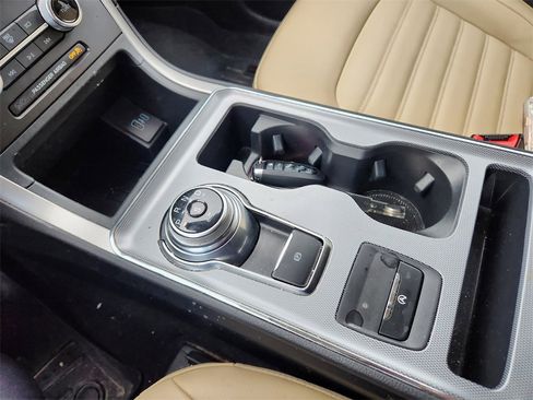 Used 2021 Ford Edge SEL w/ Convenience Package image 22