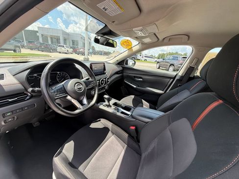 Used 2025 Nissan Sentra SV FWD image 20