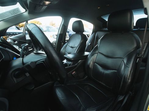 Used 2016 Chevrolet Volt Premier w/ Driver Confidence Package image 9