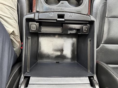 Used 2020 GMC Yukon XL SLT image 33