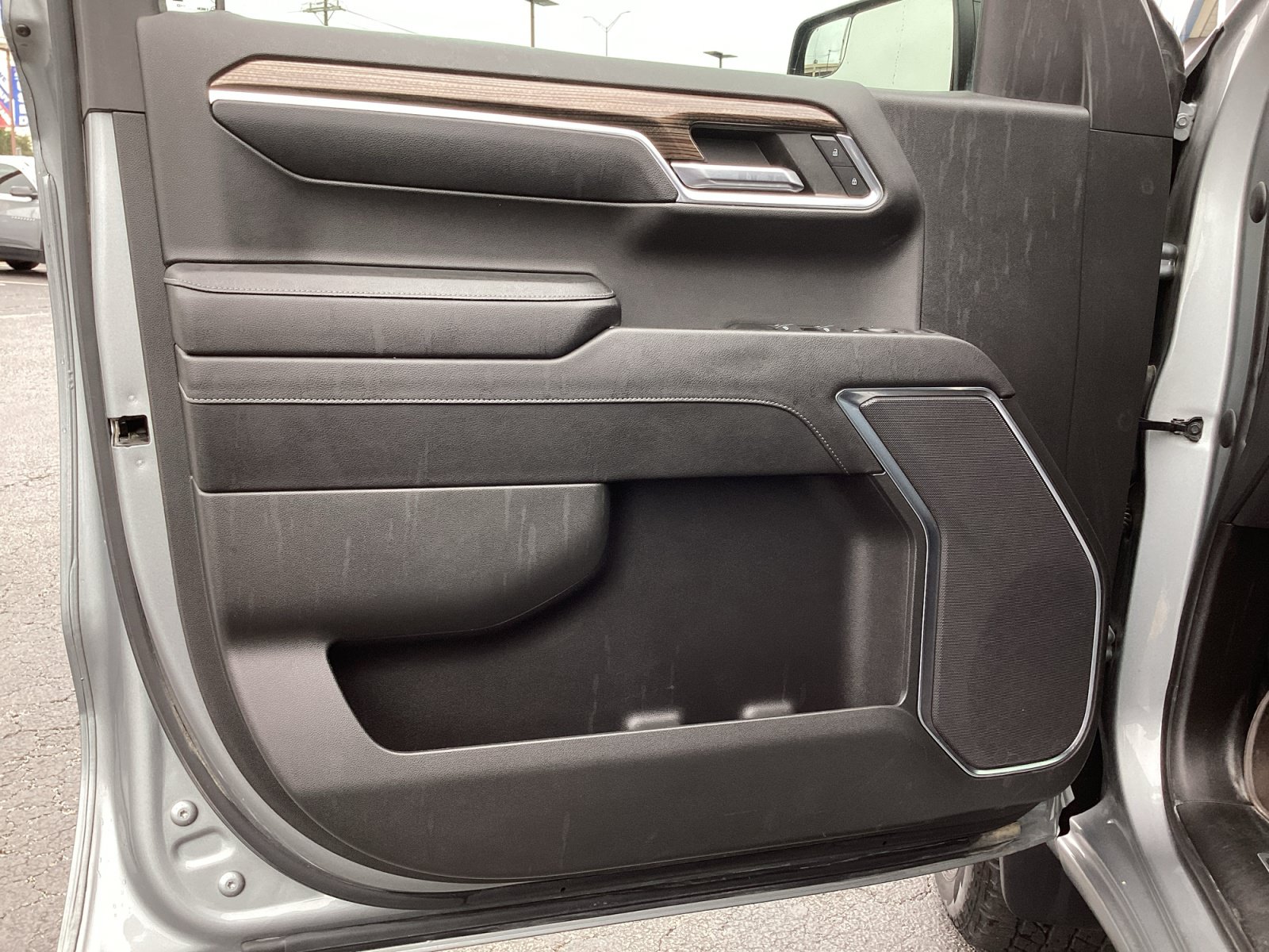 Used 2023 Chevrolet Silverado 1500 RST w/ Z71 Off-Road Package AWD/4WD image 32