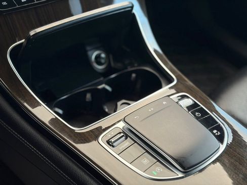 Used 2020 Mercedes-Benz GLC 300 4MATIC image 24