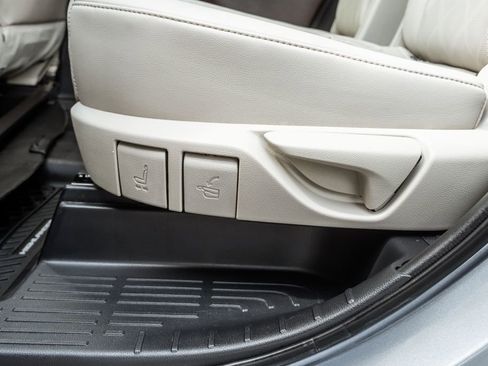 Used 2020 Toyota Highlander Platinum image 31