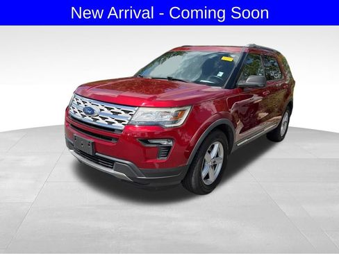 Used 2019 Ford Explorer XLT w/ Equipment Group 201A FWD image 2