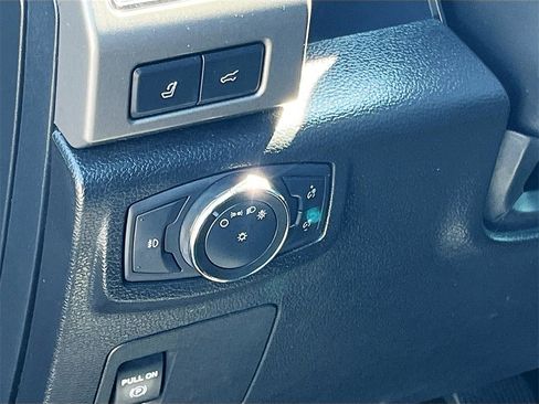 Used 2021 Ford Expedition Max XLT image 10