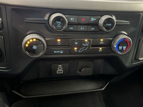 Certified 2025 Ford F150 XLT RWD image 18