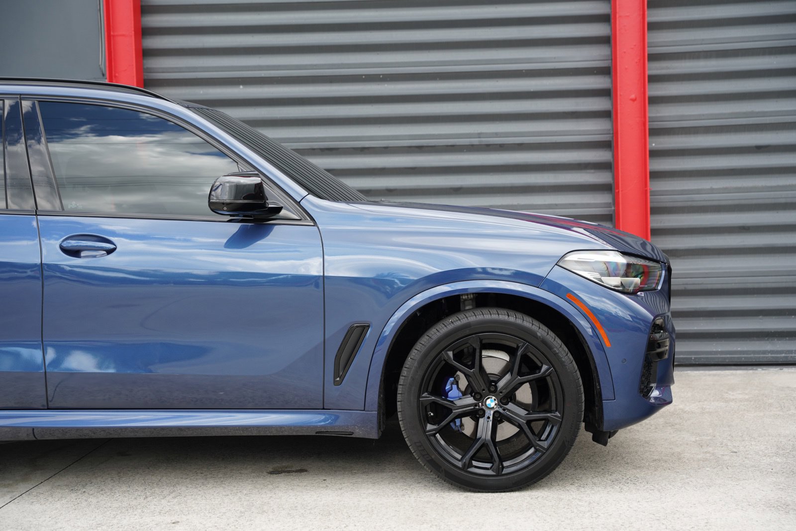 Used 2022 BMW X5 sDrive40i w/ M Sport Package RWD image 11