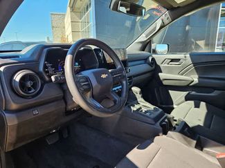 Used 2024 Chevrolet Colorado W/T video 2