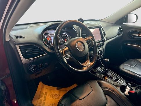 Used 2019 Jeep Cherokee Limited image 10