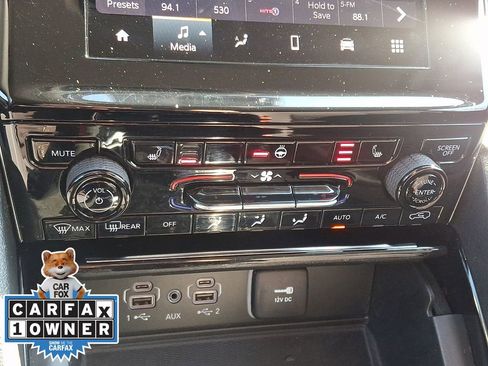 Used 2023 Jeep Grand Cherokee Laredo w/ Luxury Tech Group I image 16