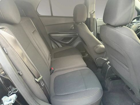 Used 2022 Chevrolet Trax LS w/ Tint and Cruise Package FWD image 30