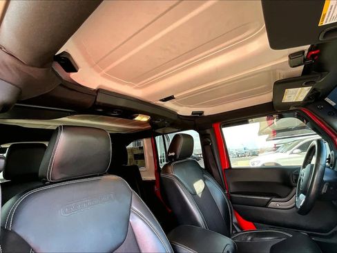 Used 2017 Jeep Wrangler Freedom Edition image 16