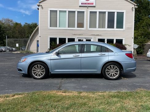 Used 2012 Chrysler 200 Limited w/ Sun/Sound Group FWD image 2