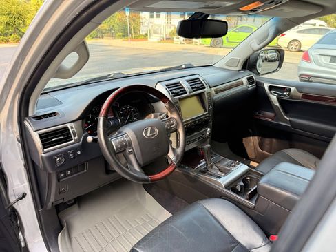 Used 2016 Lexus GX 460 w/ Premium Package AWD/4WD image 20