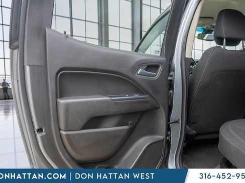 Used 2020 Chevrolet Colorado LT RWD image 22