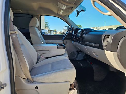 Used 2009 Chevrolet Silverado 1500 LT image 30