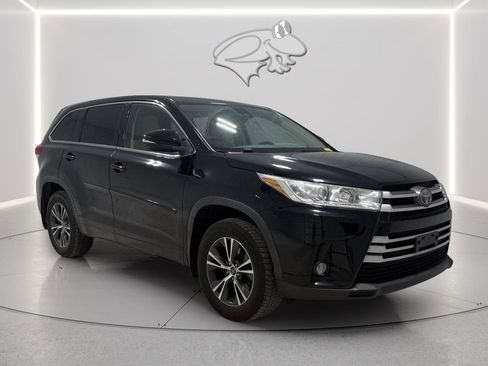 Used 2018 Toyota Highlander Plus image 7
