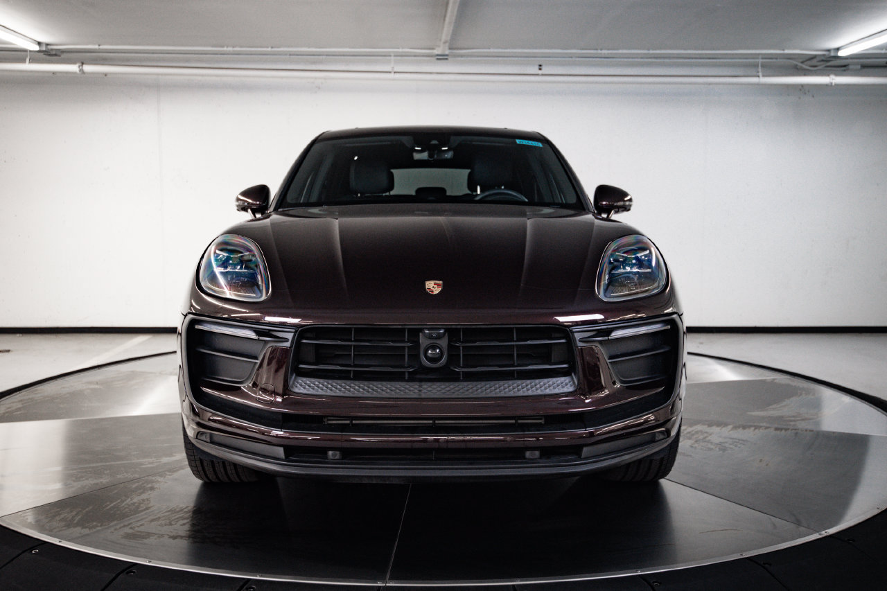 Certified 2026 Porsche Macan AWD/4WD image 10