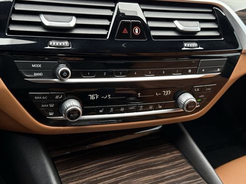 Used 2022 BMW 530i w/ Premium Package image 21