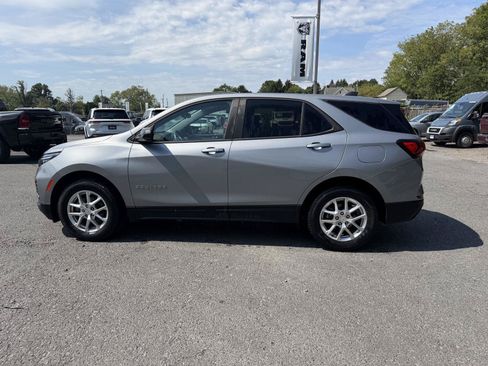 Used 2023 Chevrolet Equinox LS w/ LS Convenience Package AWD/4WD image 7