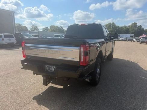 Used 2024 Ford F250 King Ranch w/ FX4 Off-Road Package AWD/4WD image 9