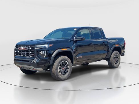 New 2026 GMC Canyon AT4 w/ AT4 Premium Package AWD/4WD image 2