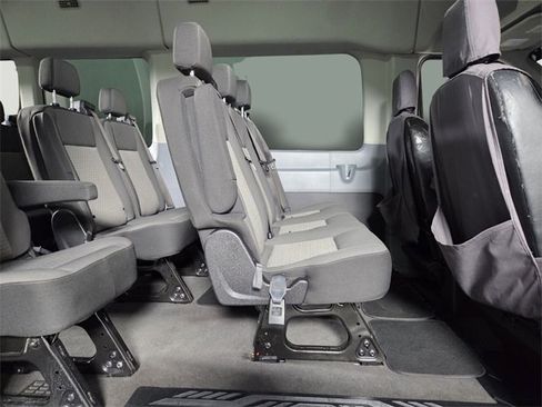 Used 2019 Ford Transit 350 XLT image 15