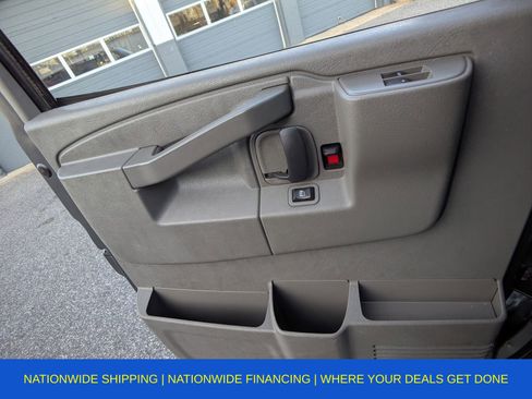 Used 2017 Chevrolet Express 3500 LT w/ LT Preferred Equipment Group image 25