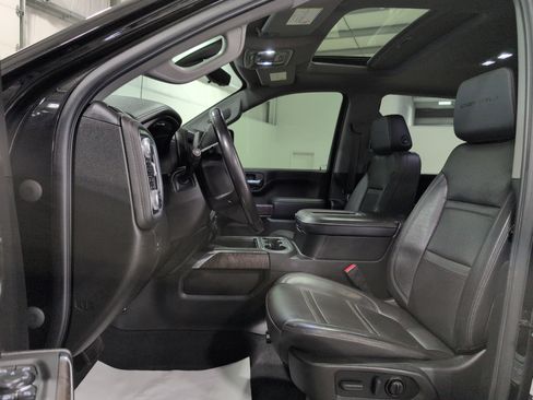 Used 2022 GMC Sierra 2500 Denali w/ Denali Black Diamond Edition AWD/4WD image 9