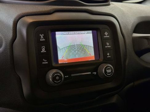 Used 2020 Jeep Renegade Sport FWD image 16