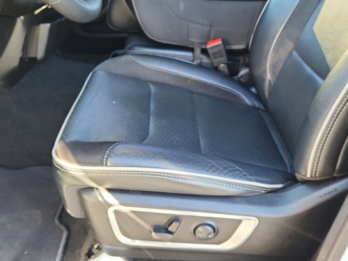 Used 2025 RAM 1500 Laramie image 10