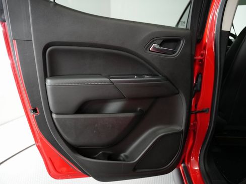 Used 2016 GMC Canyon SLT w/ Driver Alert Package image 33