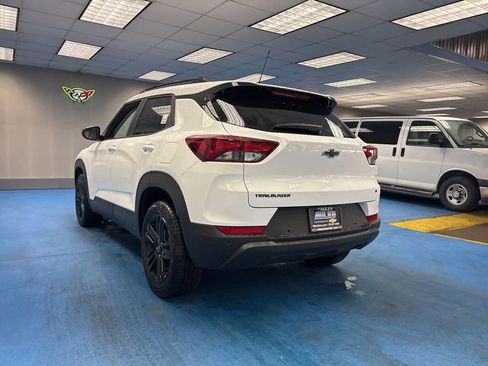 New 2026 Chevrolet TrailBlazer LT w/ Convenience Package FWD image 10