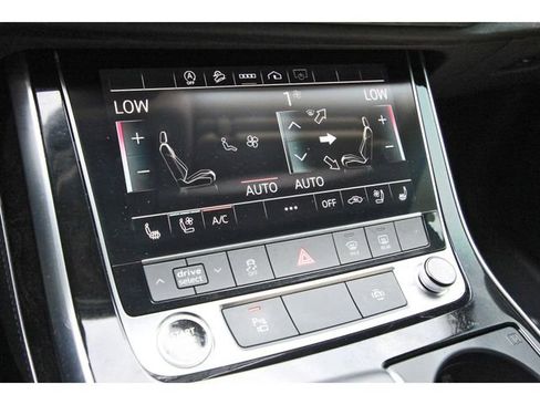 Used 2022 Audi Q7 3.0T Premium Plus w/ Premium Plus Package AWD/4WD image 24