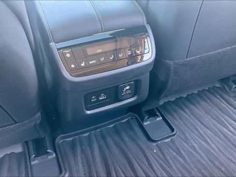 Used 2025 INFINITI QX60 Sensory w/ Vision Package image 34