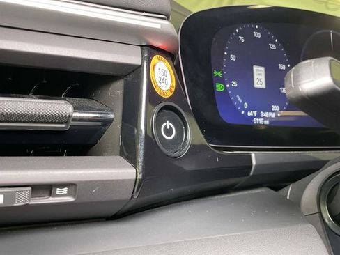 Certified 2025 Porsche Macan 4 Electric image 41