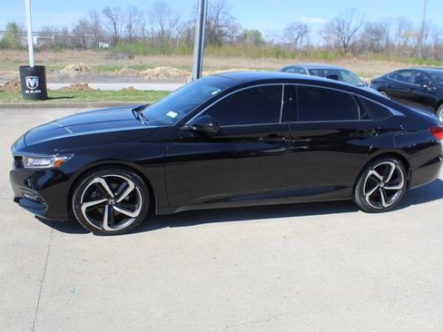 Used 2019 Honda Accord Sport image 1