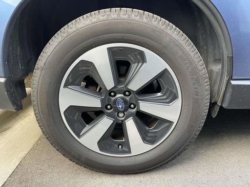 Used 2017 Subaru Forester 2.5i Premium image 5