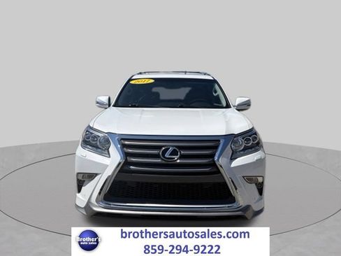 Used 2017 Lexus GX 460 Luxury AWD/4WD image 2