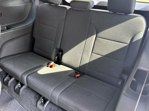 Used 2024 Chevrolet Traverse LT w/ Midnight/Sport Edition image 10