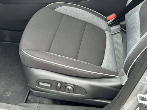New 2026 Chevrolet TrailBlazer LT w/ Convenience Package FWD image 18