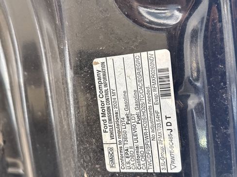 Used 2024 Ford Expedition Max XLT image 11