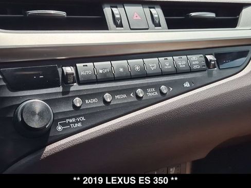 Used 2019 Lexus ES 350 w/ Premium Package FWD image 23