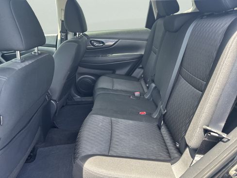 Used 2017 Nissan Rogue SV AWD/4WD image 20