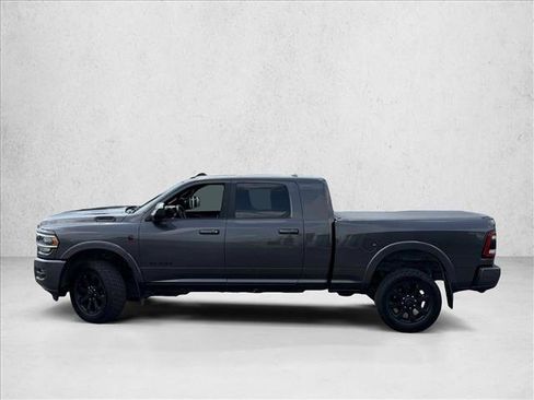 Used 2022 RAM 2500 Laramie w/ Night Edition AWD/4WD image 8