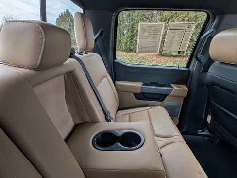 Used 2023 Ford F350 Lariat w/ FX4 Off-Road Package image 38