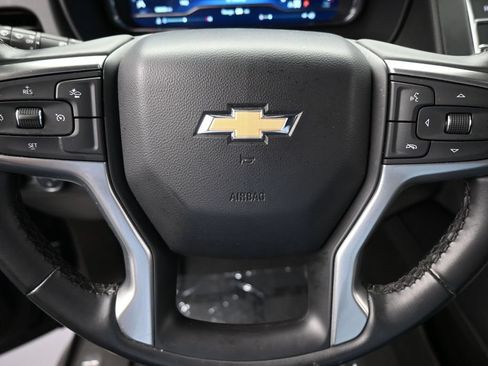 Used 2024 Chevrolet Suburban LT AWD/4WD image 31